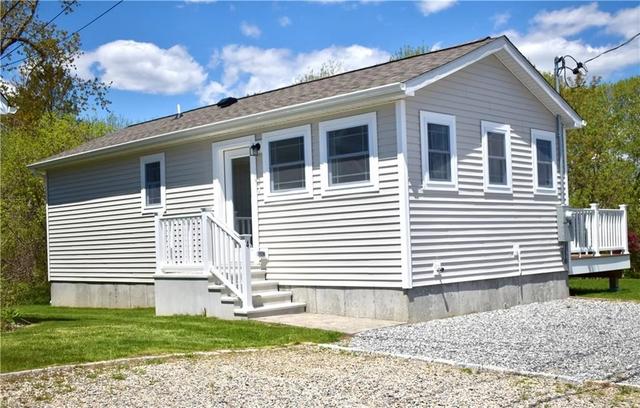 64 Burnside Ave, Narragansett, RI 02882