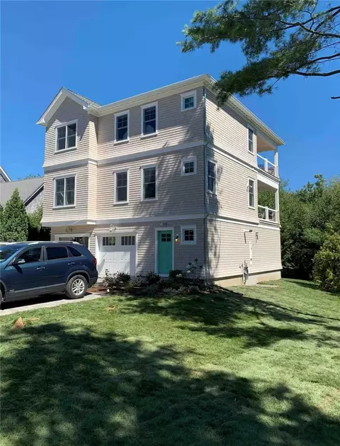 46 Ottawa Trl, Narragansett, RI 02882