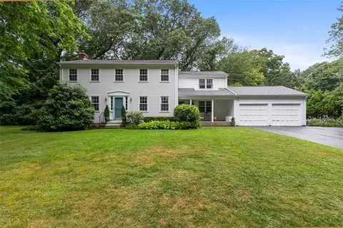 20 Terrace Dr, Barrington, RI 02806