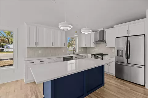Kitchen - 700 Sandy Ln #9, Warwick, RI 02889 photo 4 of 6
