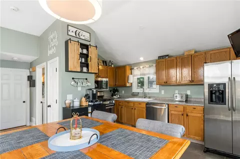 57 Vanstone Ave, Warwick, RI 02889 photo 20