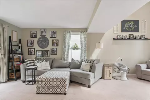 57 Vanstone Ave, Warwick, RI 02889 photo 13