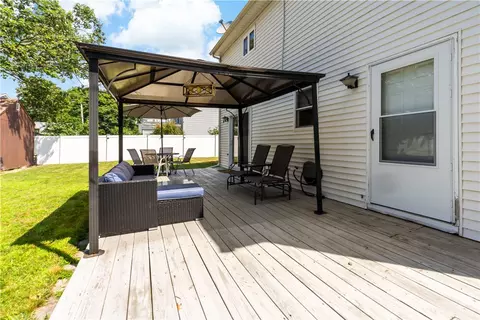 57 Vanstone Ave, Warwick, RI 02889 photo 8