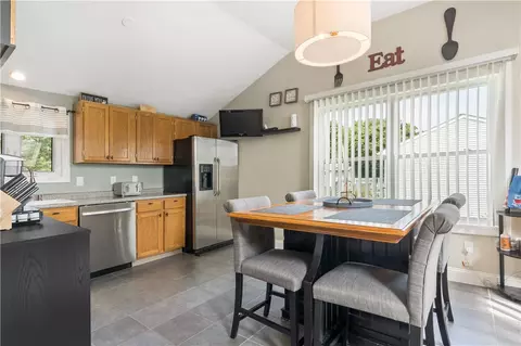 57 Vanstone Ave, Warwick, RI 02889 photo 19