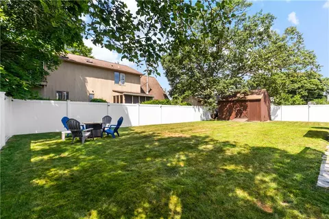 57 Vanstone Ave, Warwick, RI 02889 photo 6