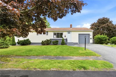 131 Woodland Ave, Cranston, RI 02920