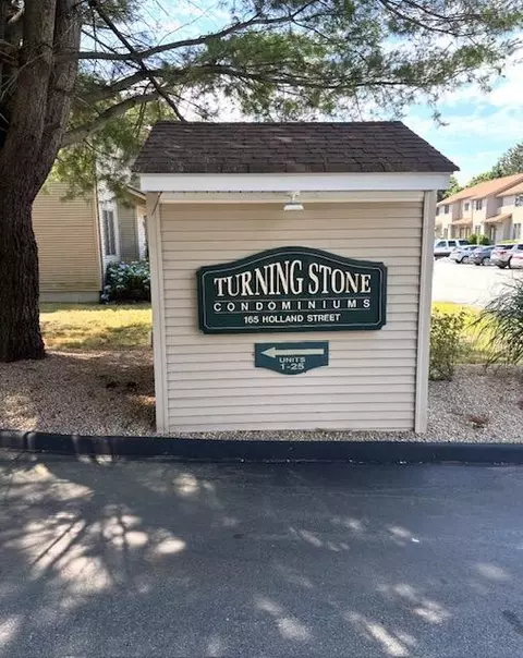 165 Holland St #4, Cranston, RI 02920