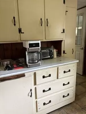 Kitchen - 2 Barden Ln, Warren, RI 02885 photo 2 of 2