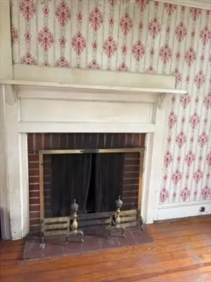 Living - 2 Barden Ln, Warren, RI 02885 photo 1 of 1