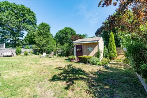 Exterior - 3 Glendale Ave, Warwick, RI 02889 photo 6 of 9