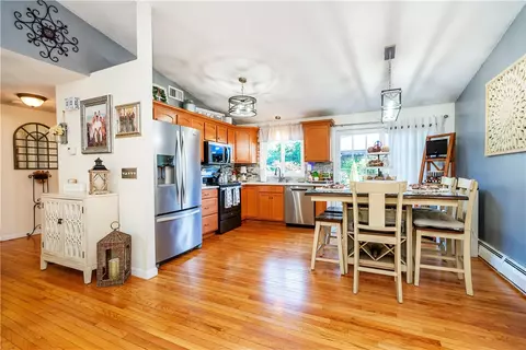 Kitchen - 3 Glendale Ave, Warwick, RI 02889 photo 2 of 3