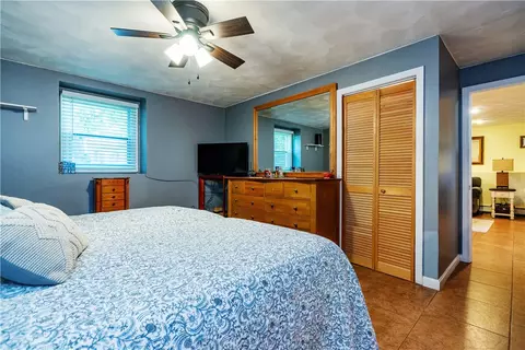 Bedroom - 3 Glendale Ave, Warwick, RI 02889 photo 6 of 9