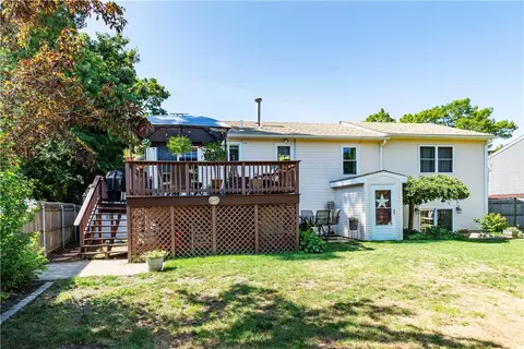 Exterior - 3 Glendale Ave, Warwick, RI 02889 photo 2 of 9