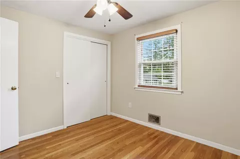 Bedroom - 135 Red Chimney Dr, Warwick, RI 02886 photo 6 of 9
