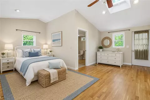 Bedroom - 135 Red Chimney Dr, Warwick, RI 02886 photo 1 of 9