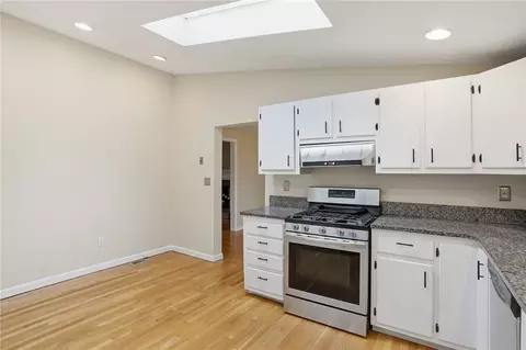 Kitchen - 135 Red Chimney Dr, Warwick, RI 02886 photo 4 of 4