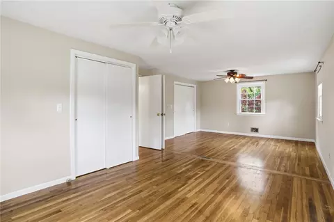 Bedroom - 135 Red Chimney Dr, Warwick, RI 02886 photo 4 of 9