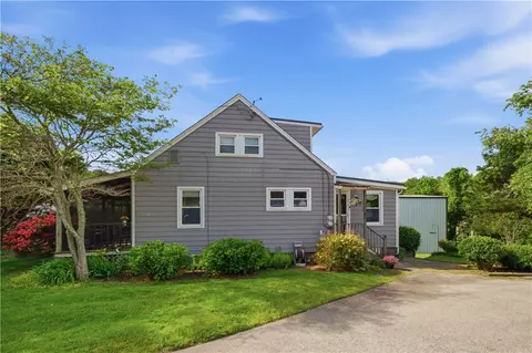 15 Kardway St, South Kingstown, RI 02879