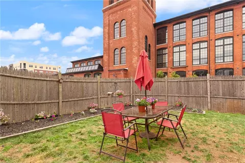 Exterior - 25 Davis St, Warren, RI 02885 photo 6 of 7