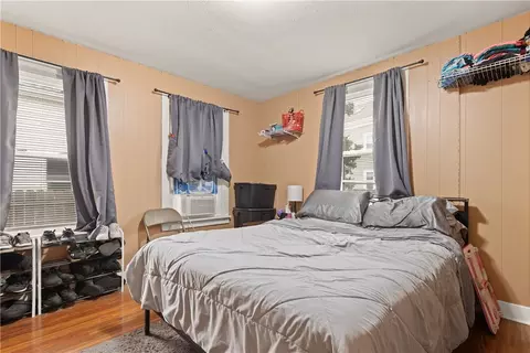 Bedroom - 25 Davis St, Warren, RI 02885 photo 4 of 6