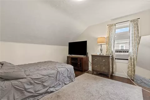 Bedroom - 25 Davis St, Warren, RI 02885 photo 1 of 6