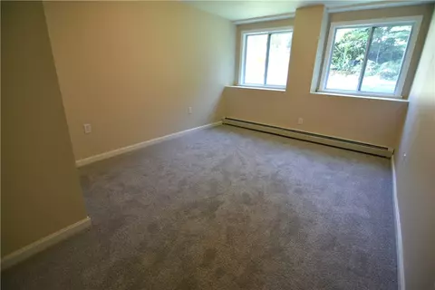 Bedroom - 304 Getchell Ave, Woonsocket, RI 02895 photo 4 of 5