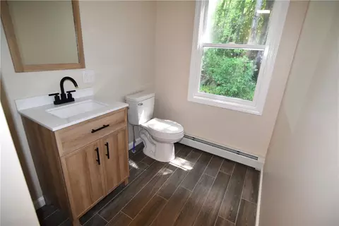 Bath - 304 Getchell Ave, Woonsocket, RI 02895 photo 2 of 4