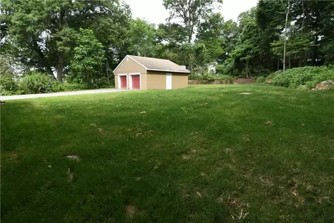 Exterior - 304 Getchell Ave, Woonsocket, RI 02895 photo 3 of 5