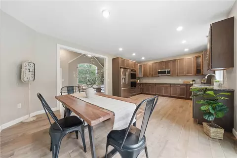 Dining - 70 Tripps Corner Rd, Exeter, RI 02822 photo 2 of 2
