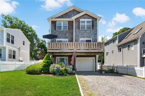 120 Montauk Rd, Narragansett, RI 02882