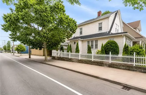 912 Narragansett Blvd, Providence, RI 02905