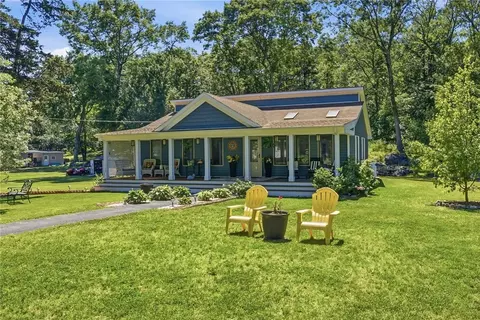 53 Greenbush Rd, East Greenwich, RI 02818