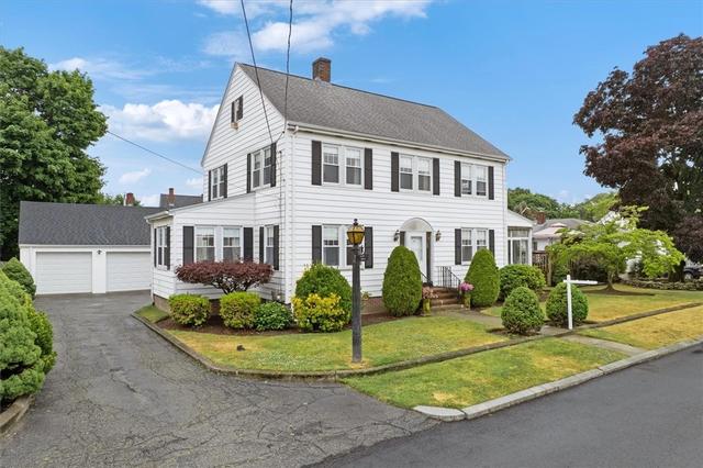 24 Bel Air Dr, Providence, RI 02911