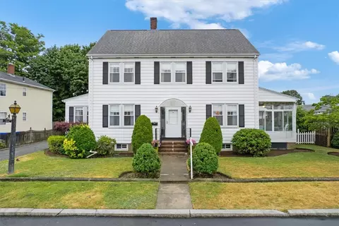 24 Bel Air Dr, Providence, RI 02911