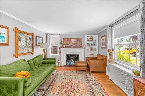 Living - 76 Brewster Dr, Warwick, RI 02889 photo 4 of 5