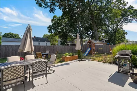Exterior - 76 Brewster Dr, Warwick, RI 02889 photo 3 of 8