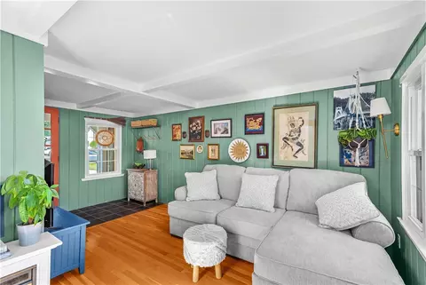 Living - 76 Brewster Dr, Warwick, RI 02889 photo 2 of 5