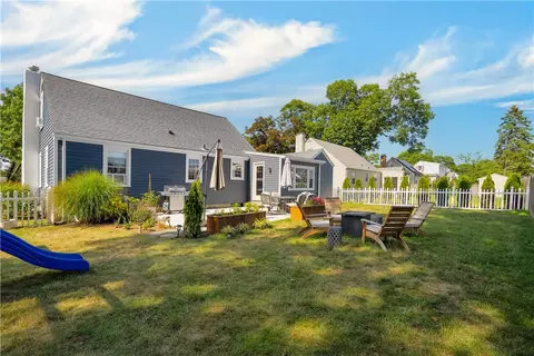 Exterior - 76 Brewster Dr, Warwick, RI 02889 photo 6 of 8