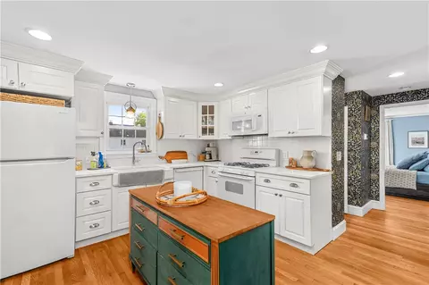 Kitchen - 76 Brewster Dr, Warwick, RI 02889 photo 1 of 5