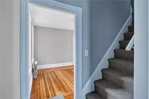 Entry Way - 91 Ash St, Warwick, RI 02888 photo 7 of 8