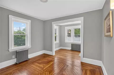 Living - 91 Ash St, Warwick, RI 02888 photo 1 of 3