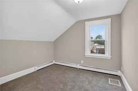 Bedroom - 91 Ash St, Warwick, RI 02888 photo 8 of 11