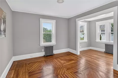 Living - 91 Ash St, Warwick, RI 02888 photo 3 of 3