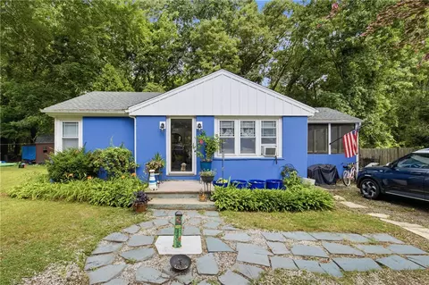 50 Plum Point Rd, North Kingstown, RI 02874