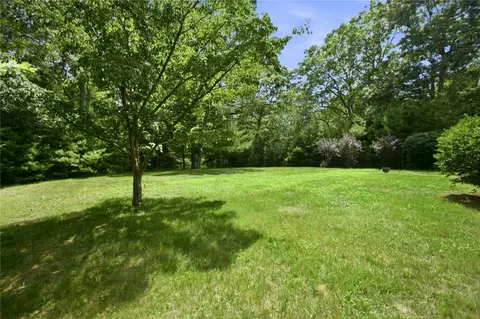 Exterior - 99 Sunderland Rd, Exeter, RI 02822 photo 7 of 11