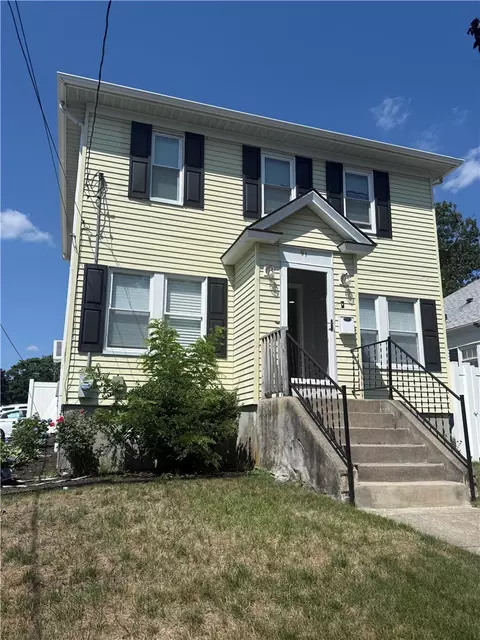 91 Mason Ave, Cranston, RI 02910