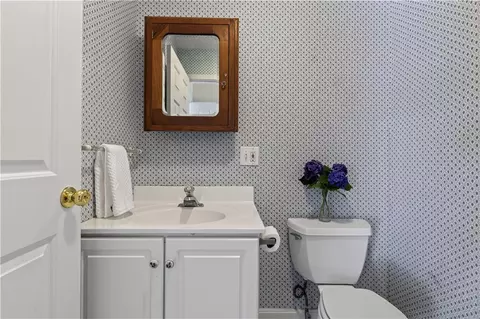 Bath - 8 Upland Rd, Westerly, RI 02891 photo 1 of 6