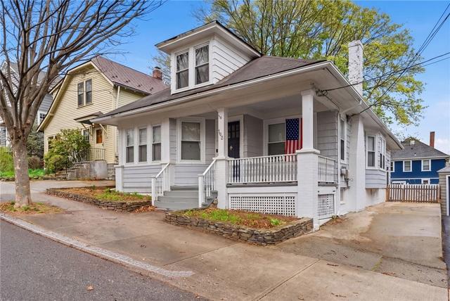 102 Overhill Rd, Providence, RI 02906