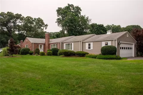 Exterior - 90 Frontier Rd, Warwick, RI 02889 photo 3 of 6