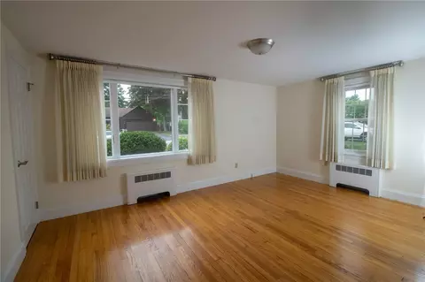 Living - 90 Frontier Rd, Warwick, RI 02889 photo 8 of 9